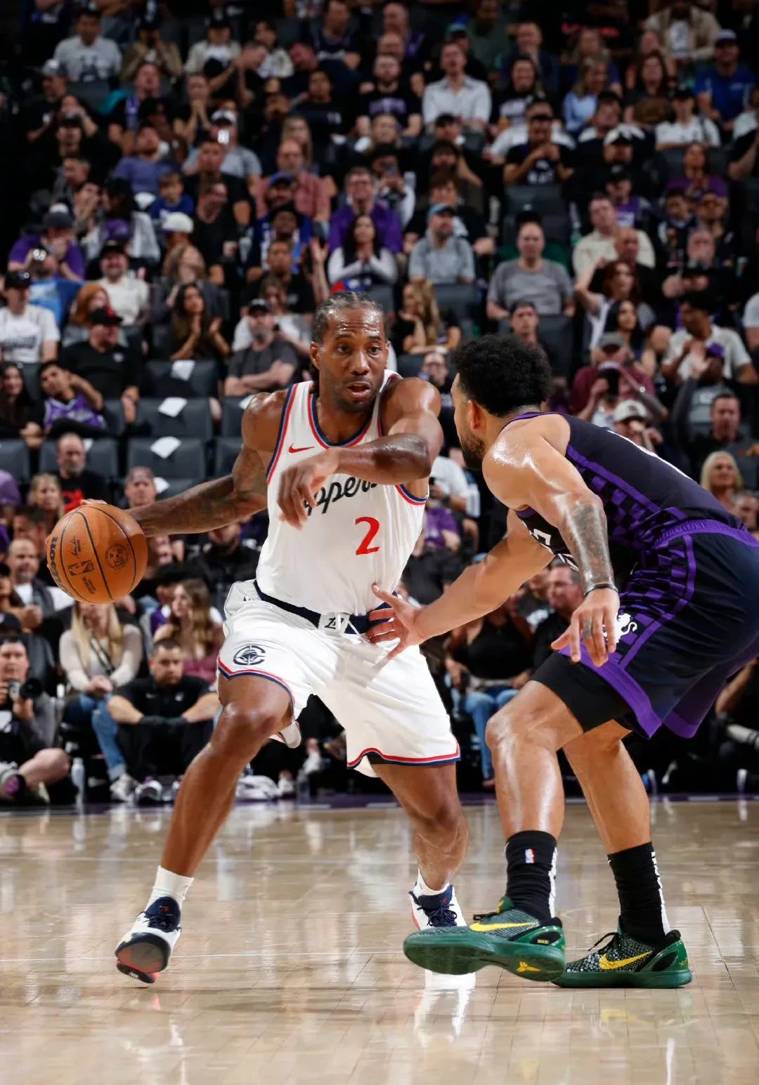  阿扎伦卡与80激战阿森纳分钟，出色发挥胜负难料！，巴特勒焦点对战全场沸腾不已