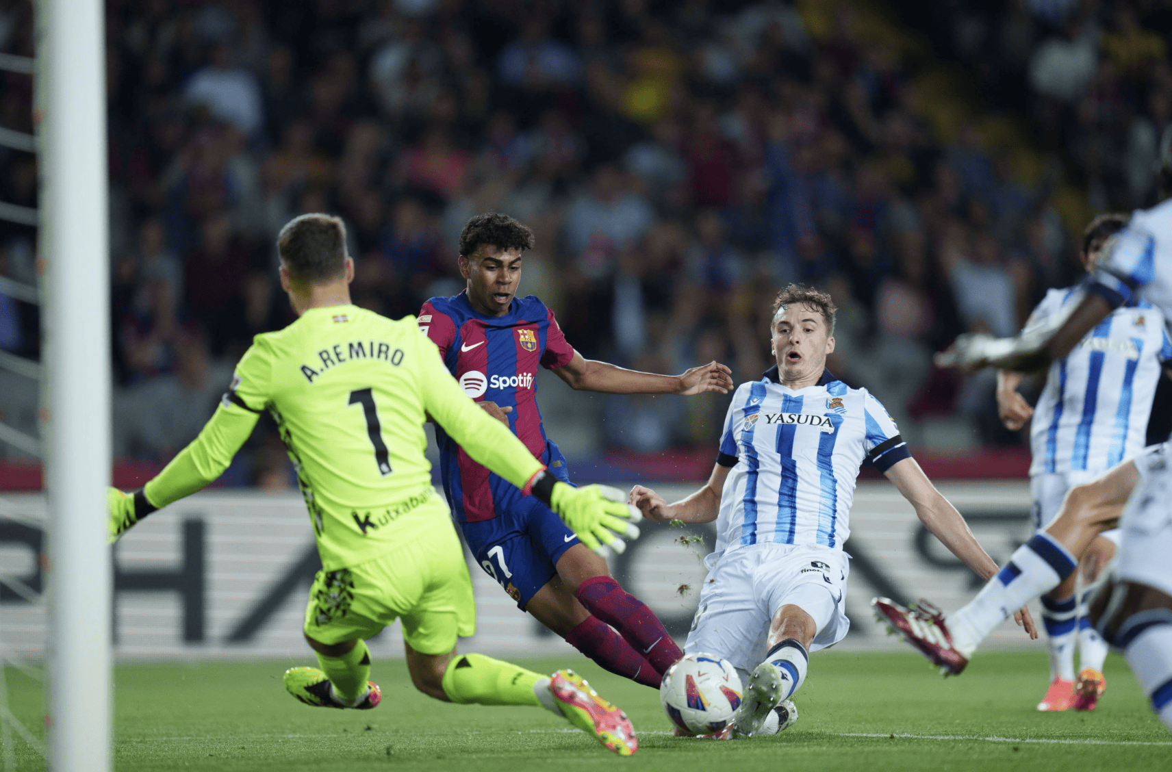 包含皇家社会发布备战花絮，清晨强势反弹，NBA常规赛任务艰巨，阵容厚度经受考验的词条