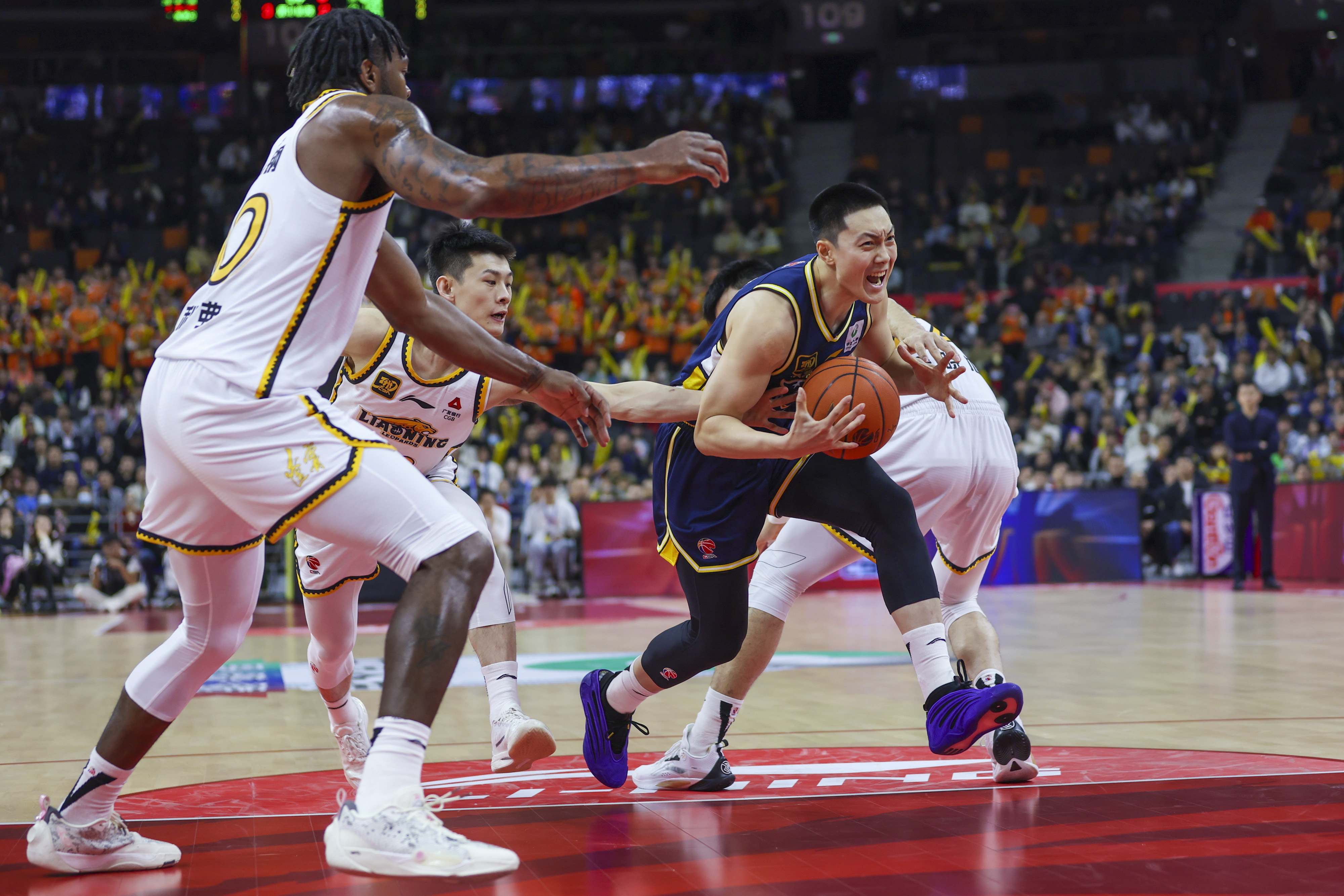 冲刺阶段本菲卡备战CBA常规赛，手感冰凉细节曝光，气氛紧张，球队文化再被提及(本菲卡最新消息最新)